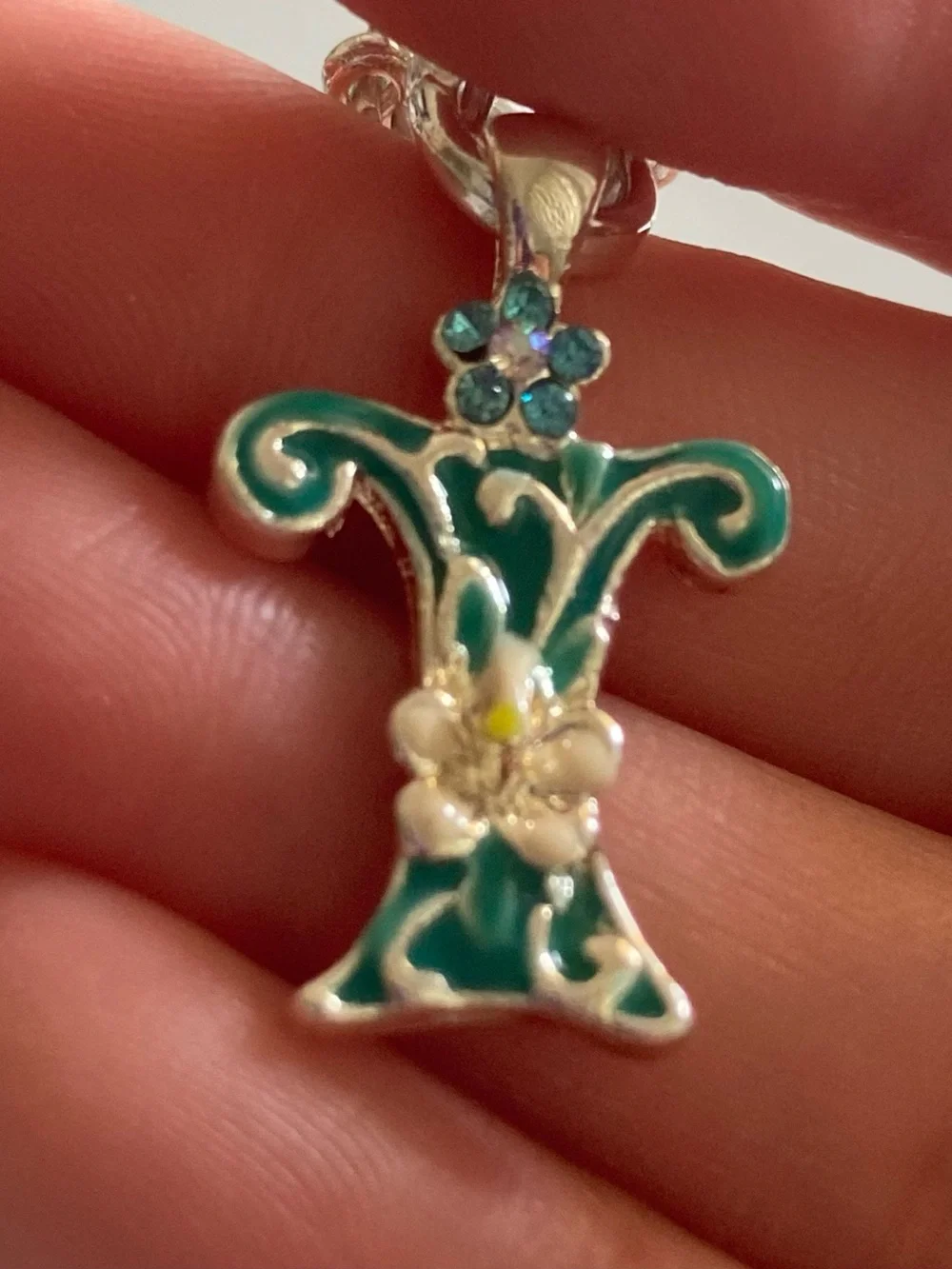 Laule'a Hawaii NWOT Floral letter T phone Charm green & Silver tone